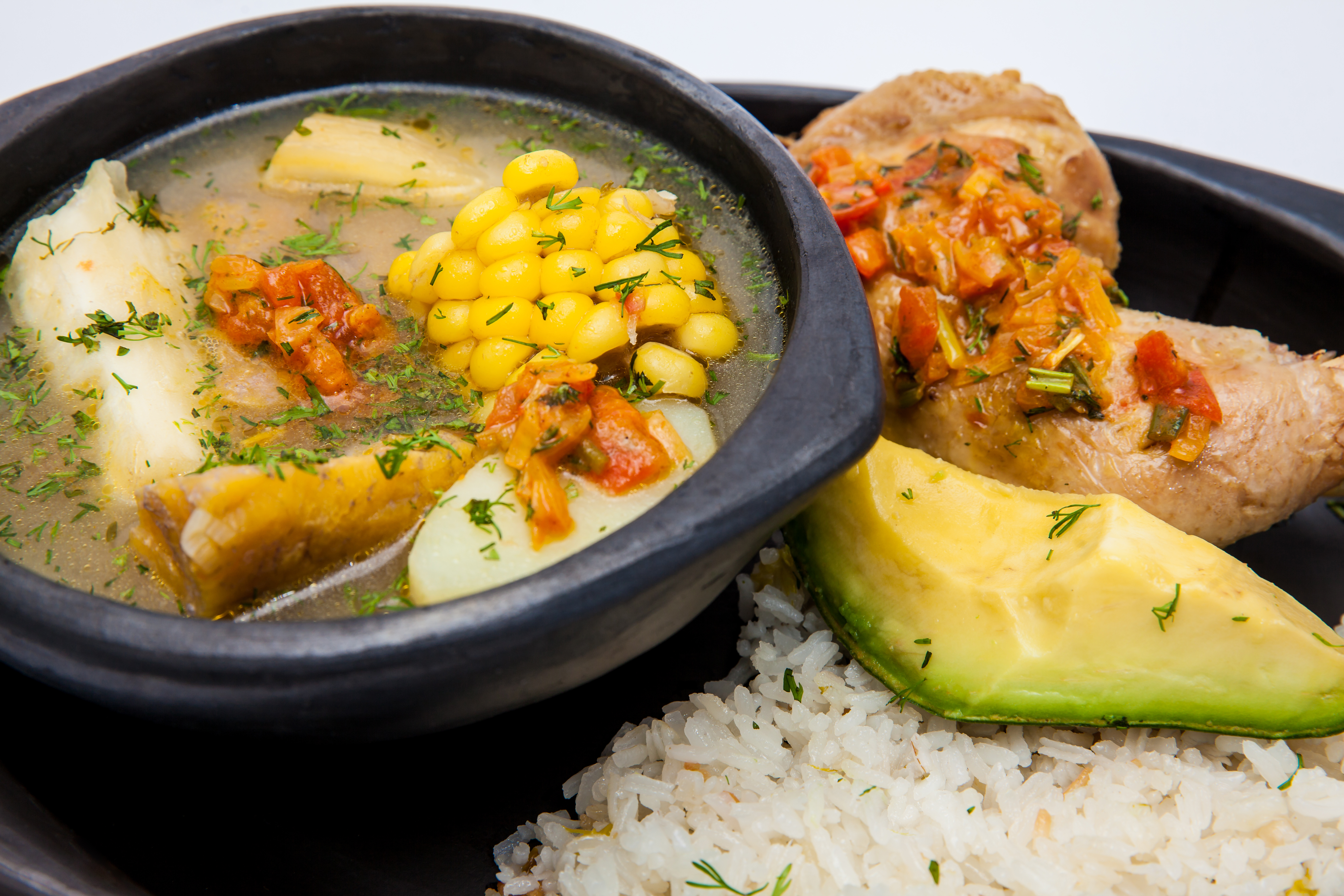 Cuchuco, mazamorra, mondongo, ajiaco y más sopas colombianas