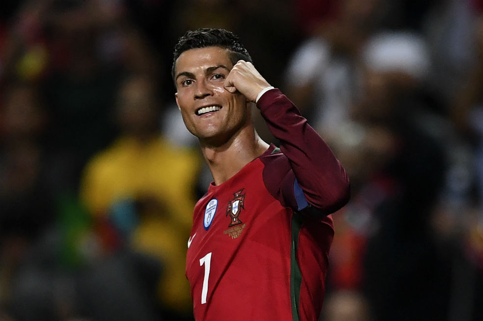 Pelé felicita a Cristiano Ronaldo, quien lo superó en goles internacionales
