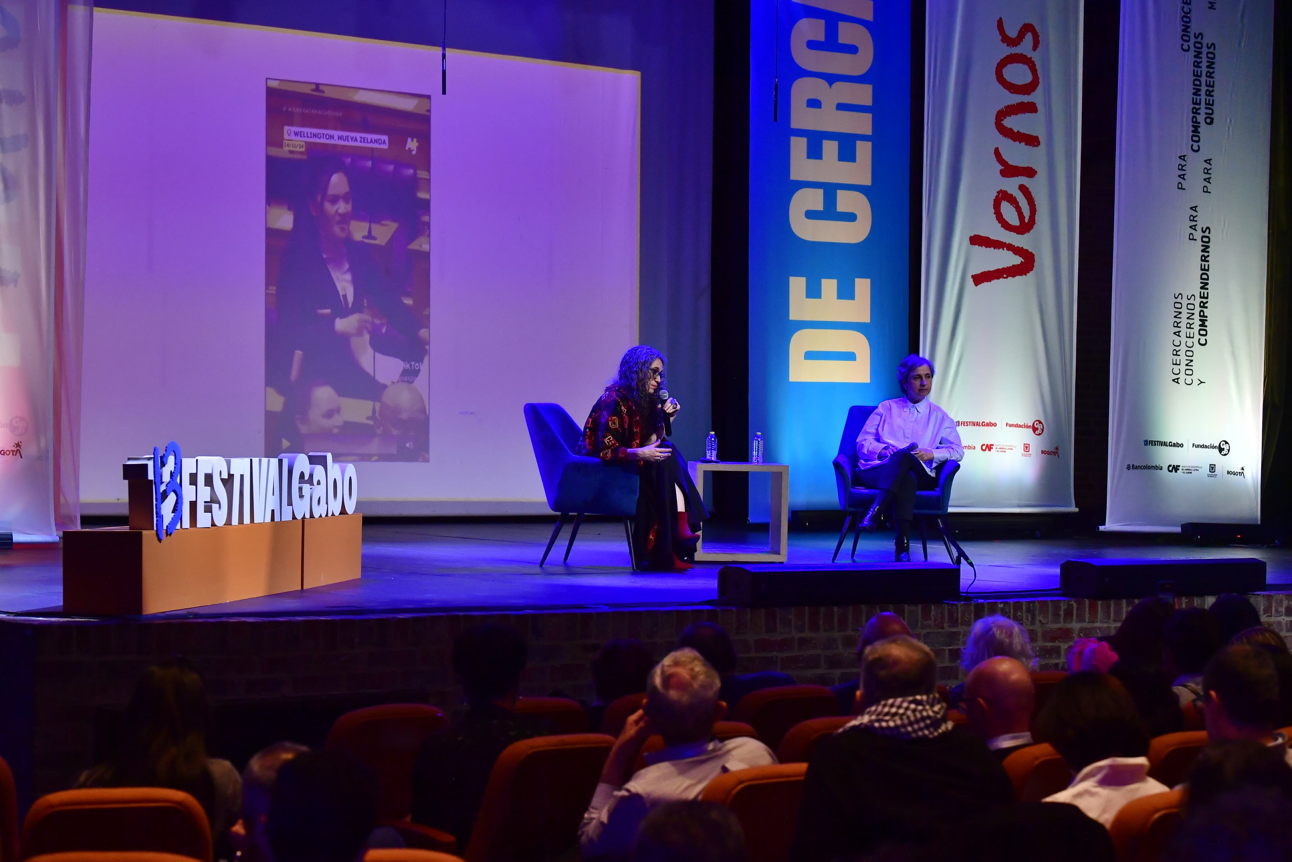 Con el lema "Vernos de cerca", el Festival Gabo reúne a periodistas, lectores y pensadores en un escenario que invita a al intercambio de ideas para imaginar futuros posibles.