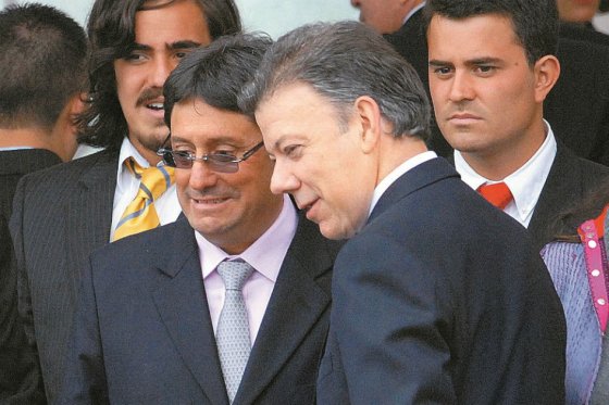 ‘Pacho Santos contactó a contratista del Pentágono para ayudar a Trump’: Juan Manuel Santos