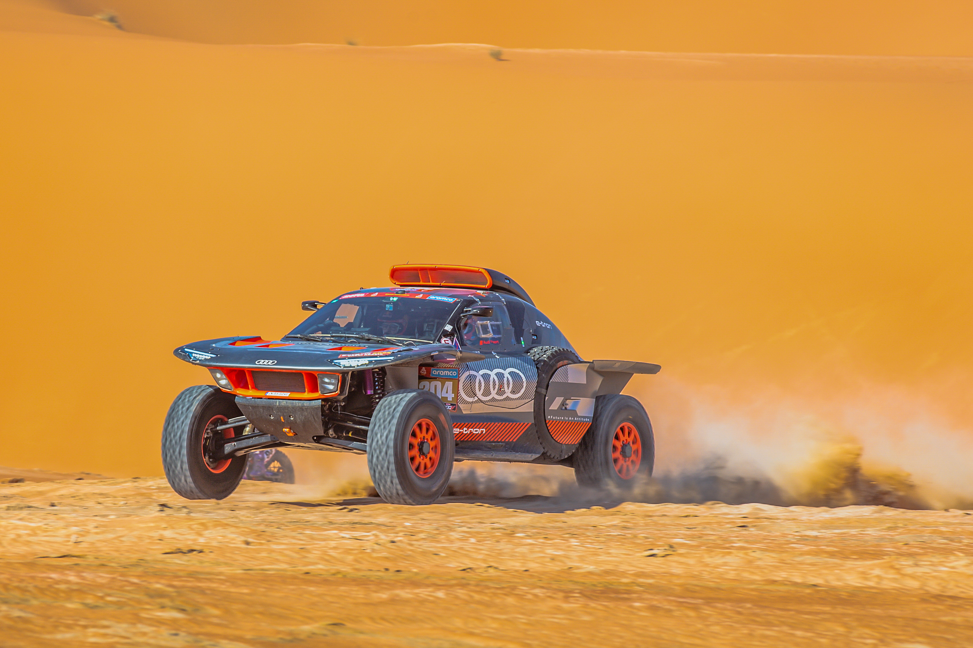 Carlos Sainz, líder virtual del Rally Dakar a mitad de la etapa de 48 horas