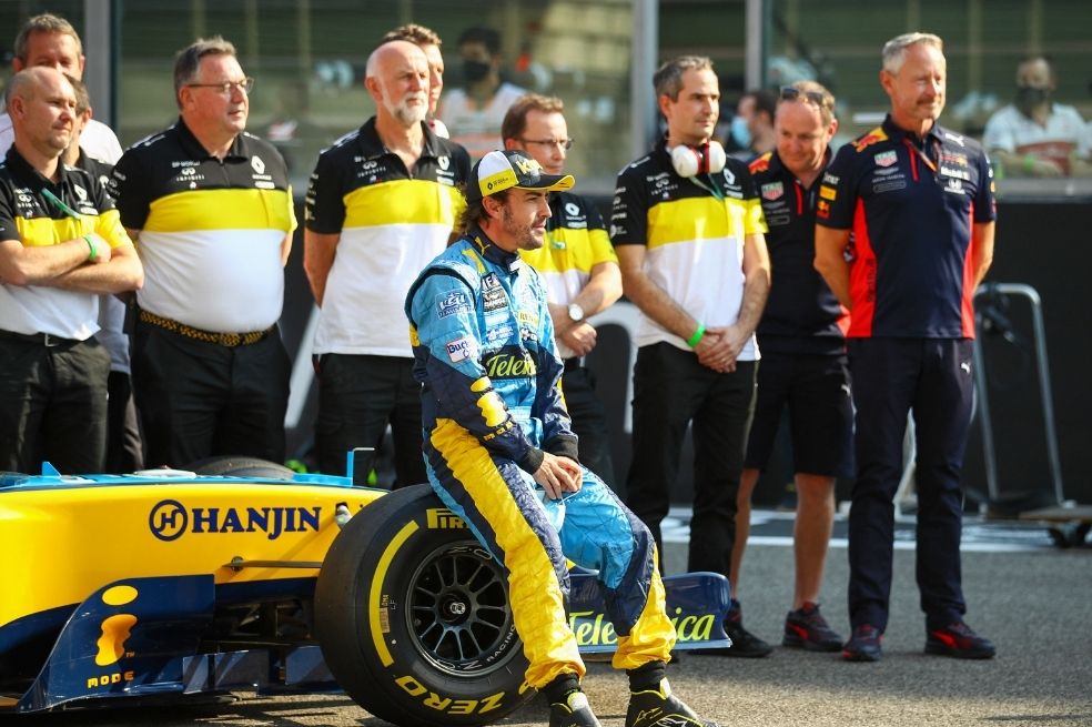 Fernando Alonso fue ingresado al hospital por un accidente en bicicleta