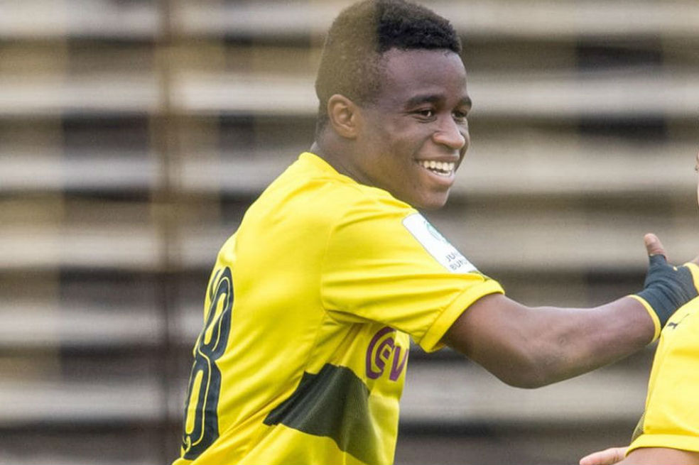 Youssoufa Moukoko, con 12 años, la nueva joya del fútbol alemán
