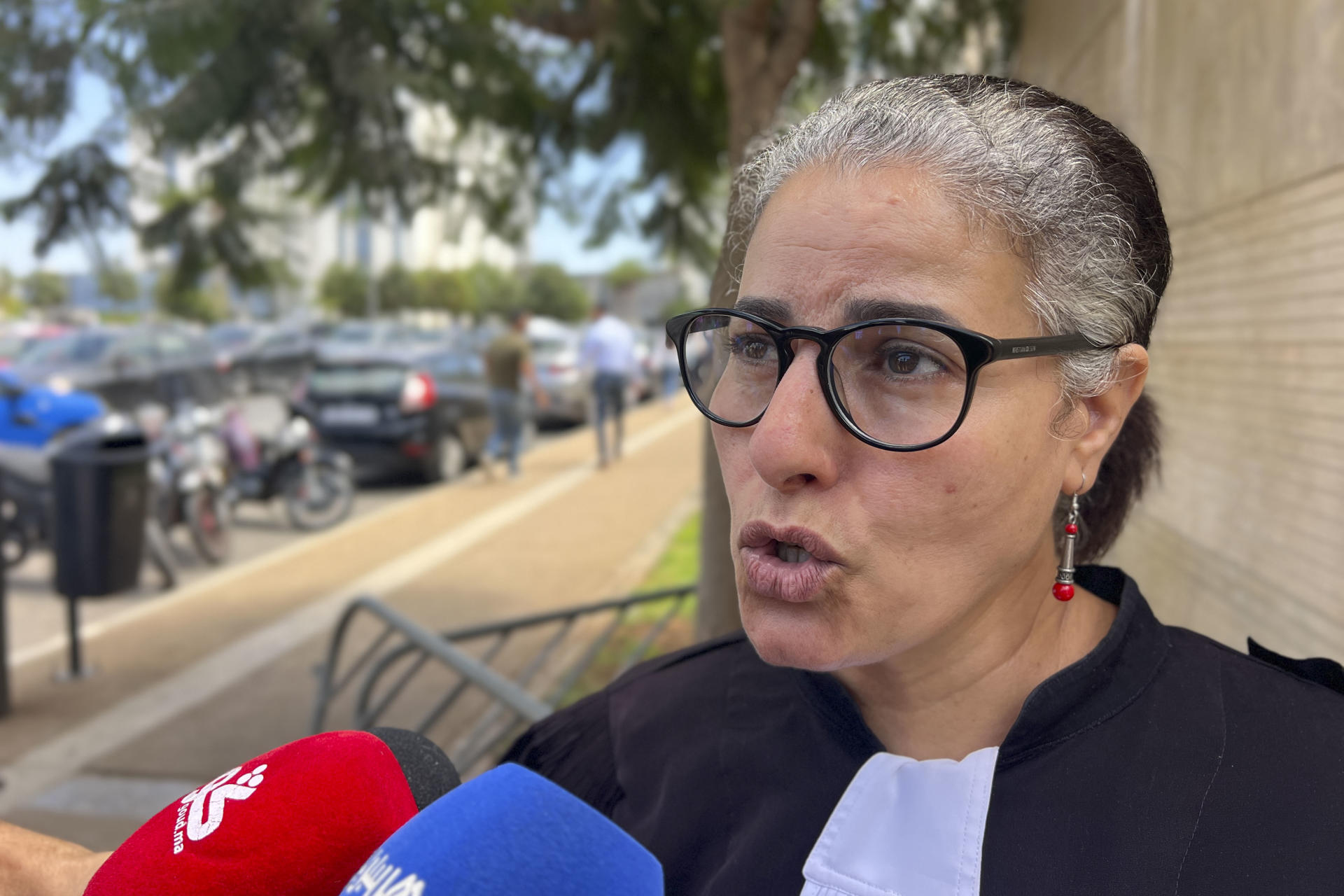 Feminista acusada en Marruecos de atentar contra el islam por una camiseta