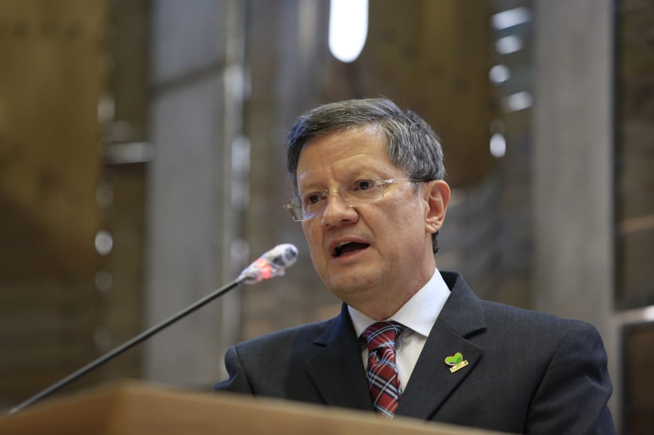 Hospitalizan al gobernador (e) de Antioquia por COVID-19