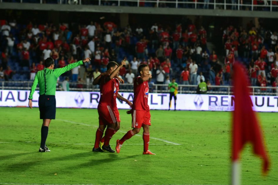 América de Cali remontó partido frente a Bogotá y ganó 4-2