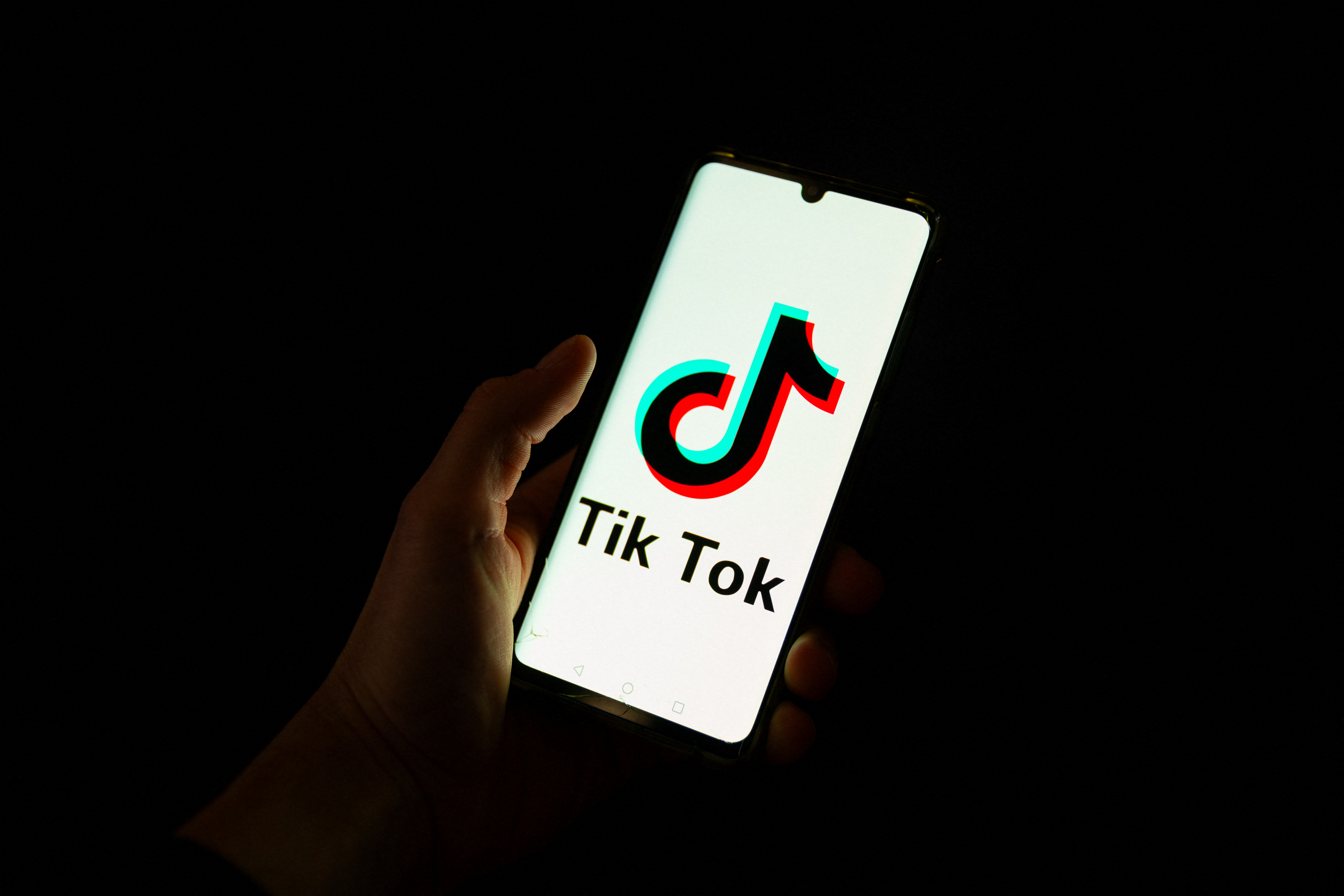 China baraja la venta de TikTok US a Musk como una posible opción