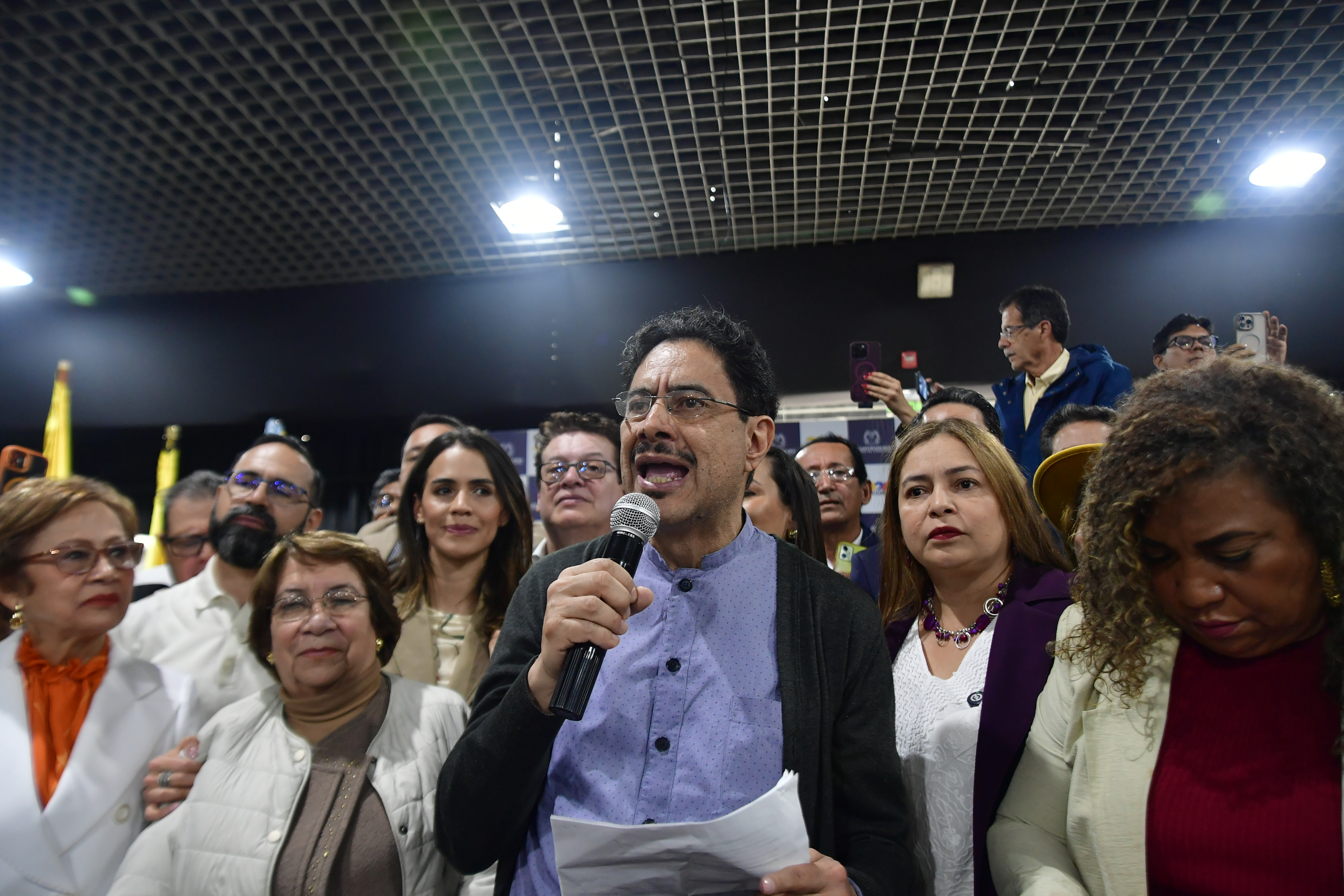 Los movimientos del Pacto Histórico para adherir nuevos sectores a la campaña de Iván Cepeda