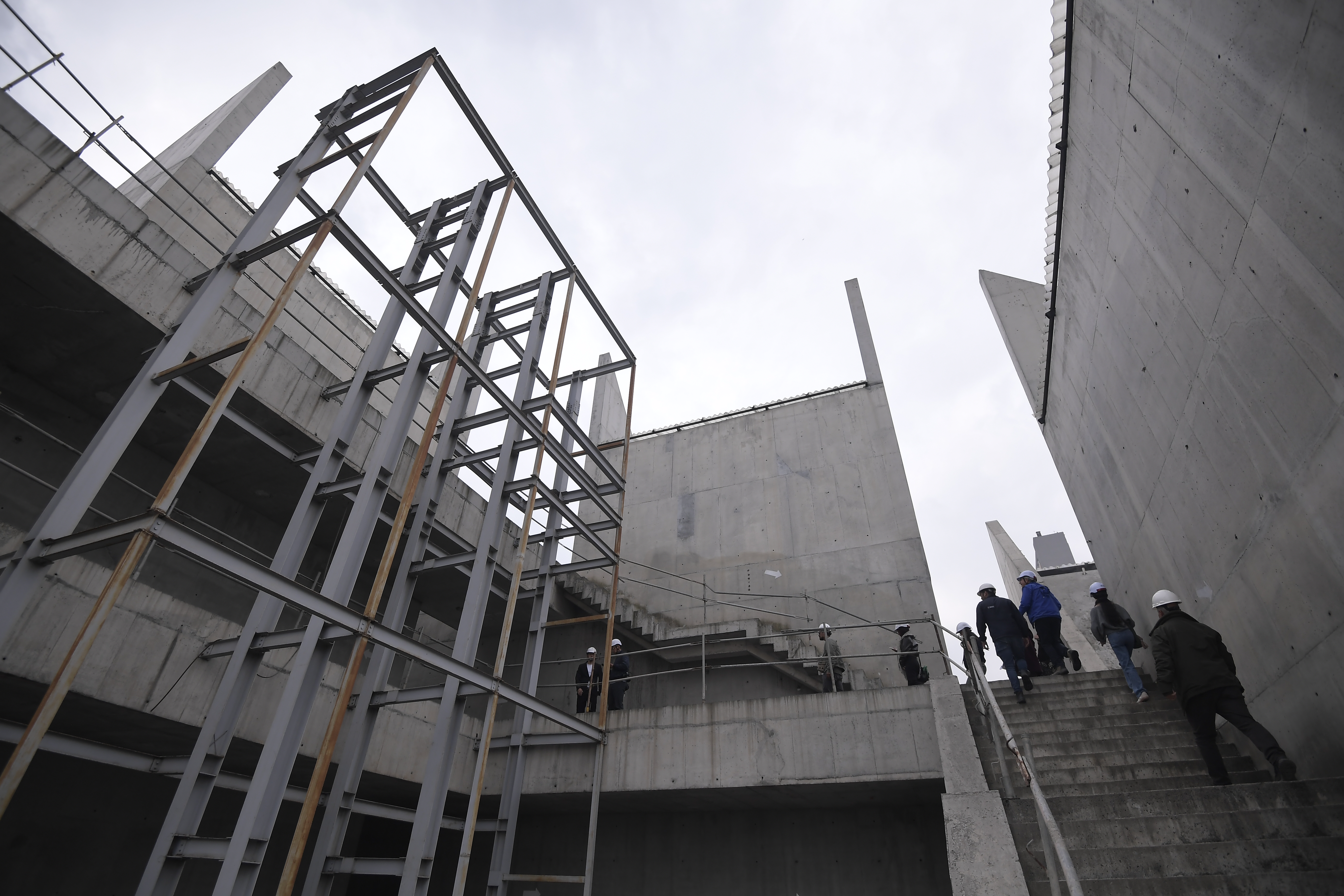 Edificio que reanudará su construcción tras tres años de parálisis.