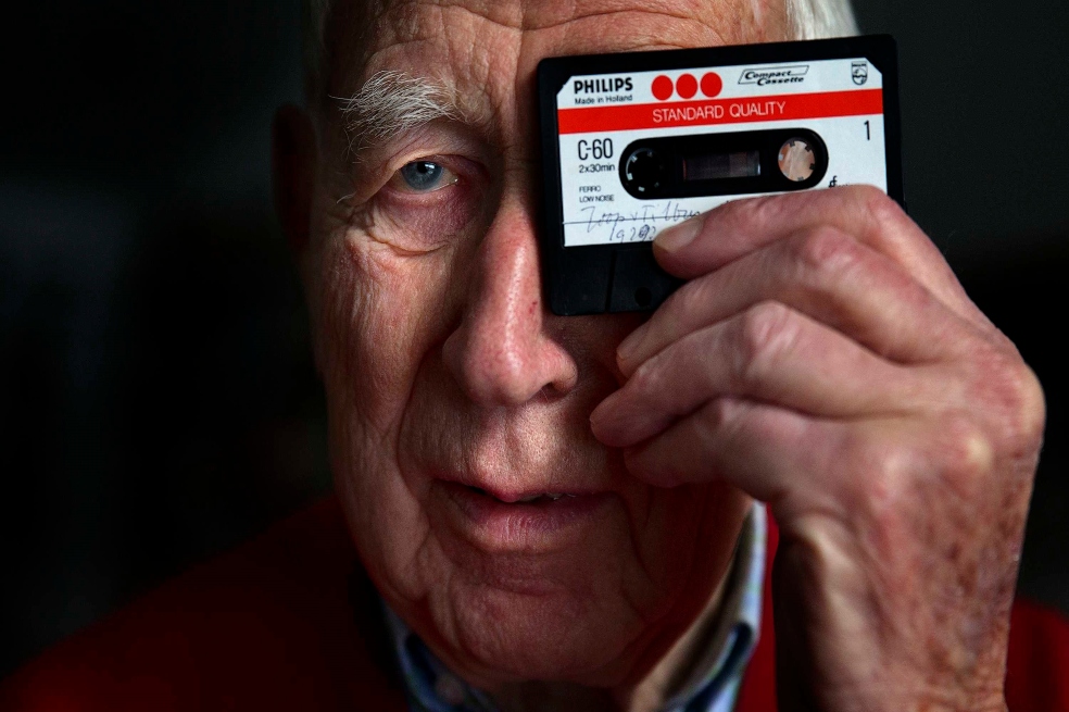 Murió a los 94 años Lou Ottens, el inventor del casete