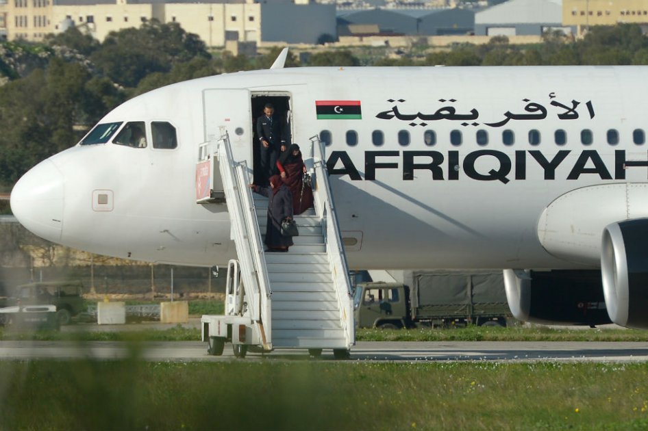 Todos los pasajeros abandonaron el avión libio secuestrado y desviado a Malta