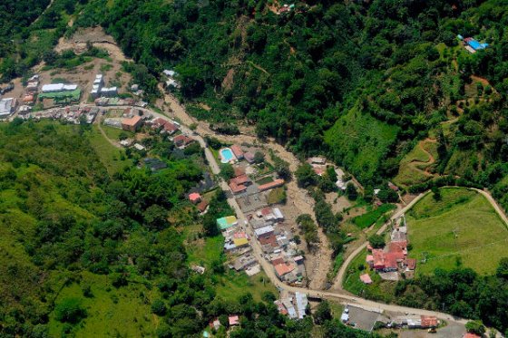 Gobierno entrega primeras ayudas para reconstruir Salgar, Antioquia