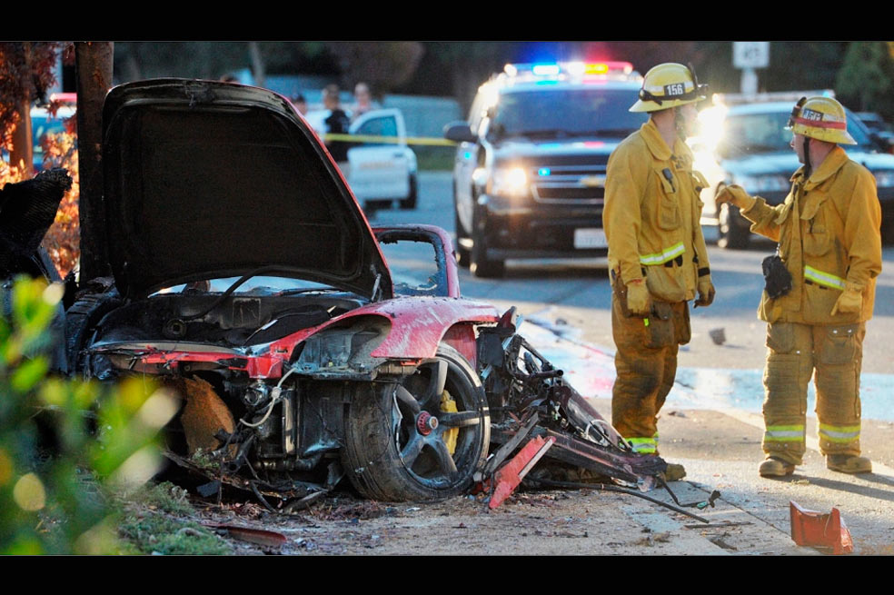Así quedó el carro de Paul Walker