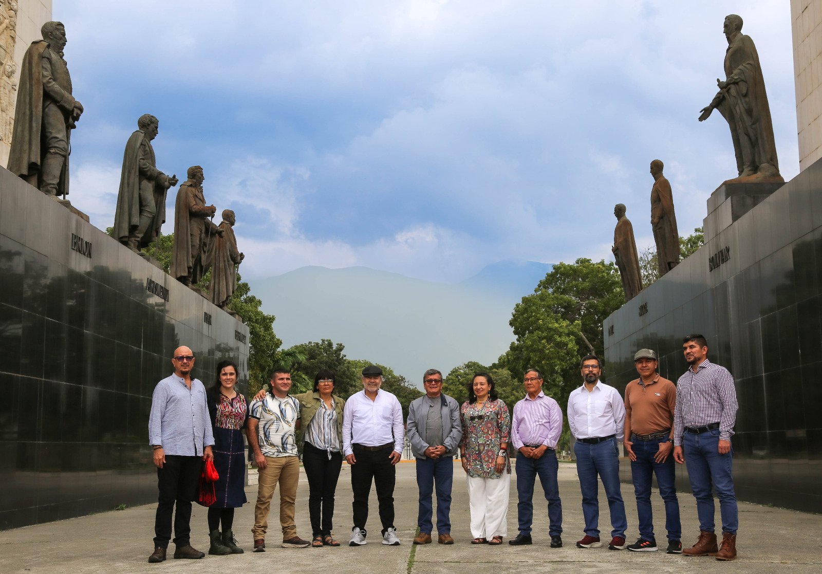 Delegación del ELN llegó a Caracas para reunión clave con Gobierno Petro