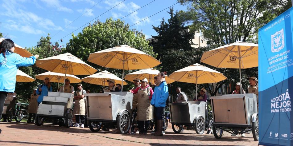 Distrito entregó alternativas de comercio a vendedores informales en Bogotá