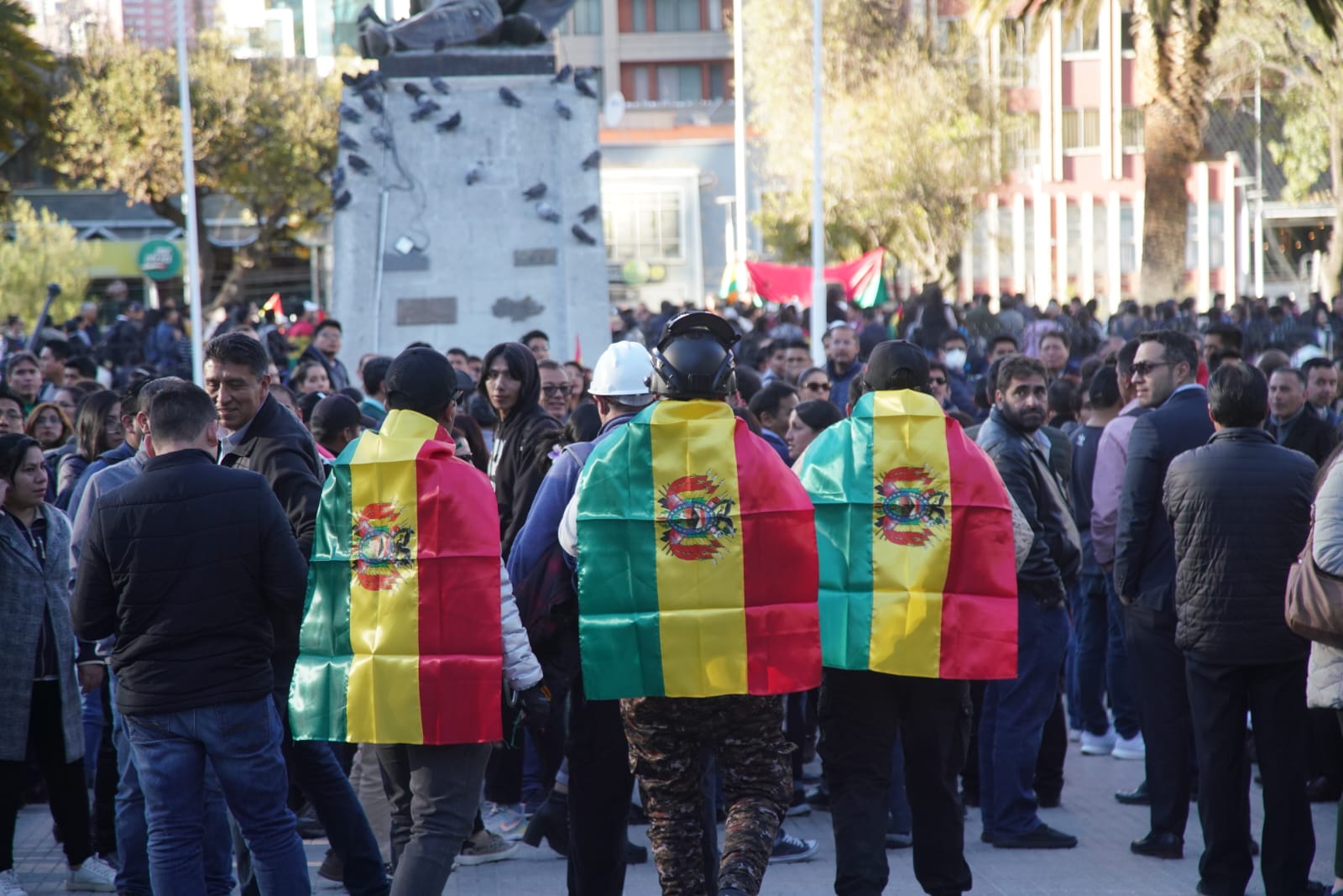 Desde inicios de mayo, obreros, campesinos, mineros, transportistas y maestros exigen medidas contra la peor crisis económica de Bolivia en cuatro décadas.