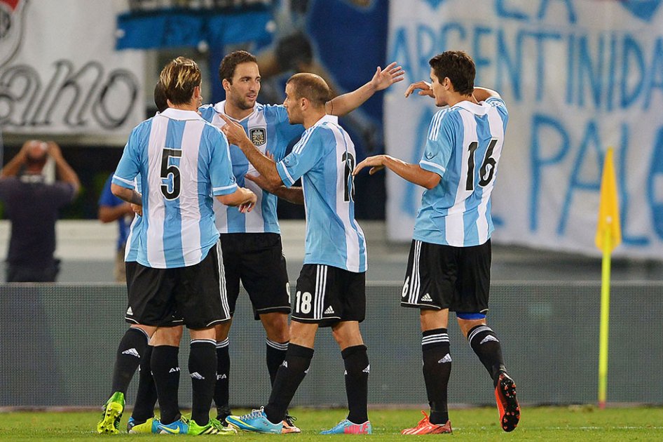 Argentina venció a Italia en homenaje al papa
