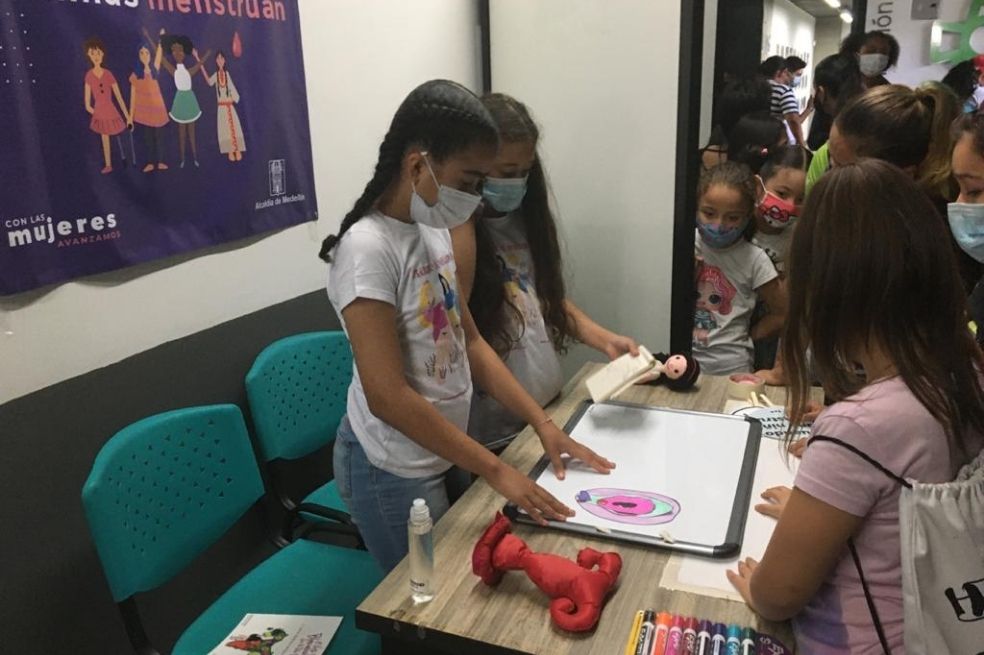 Medellín celebra el primer Festival de la Salud Menstrual en compañía de Mercy Corps