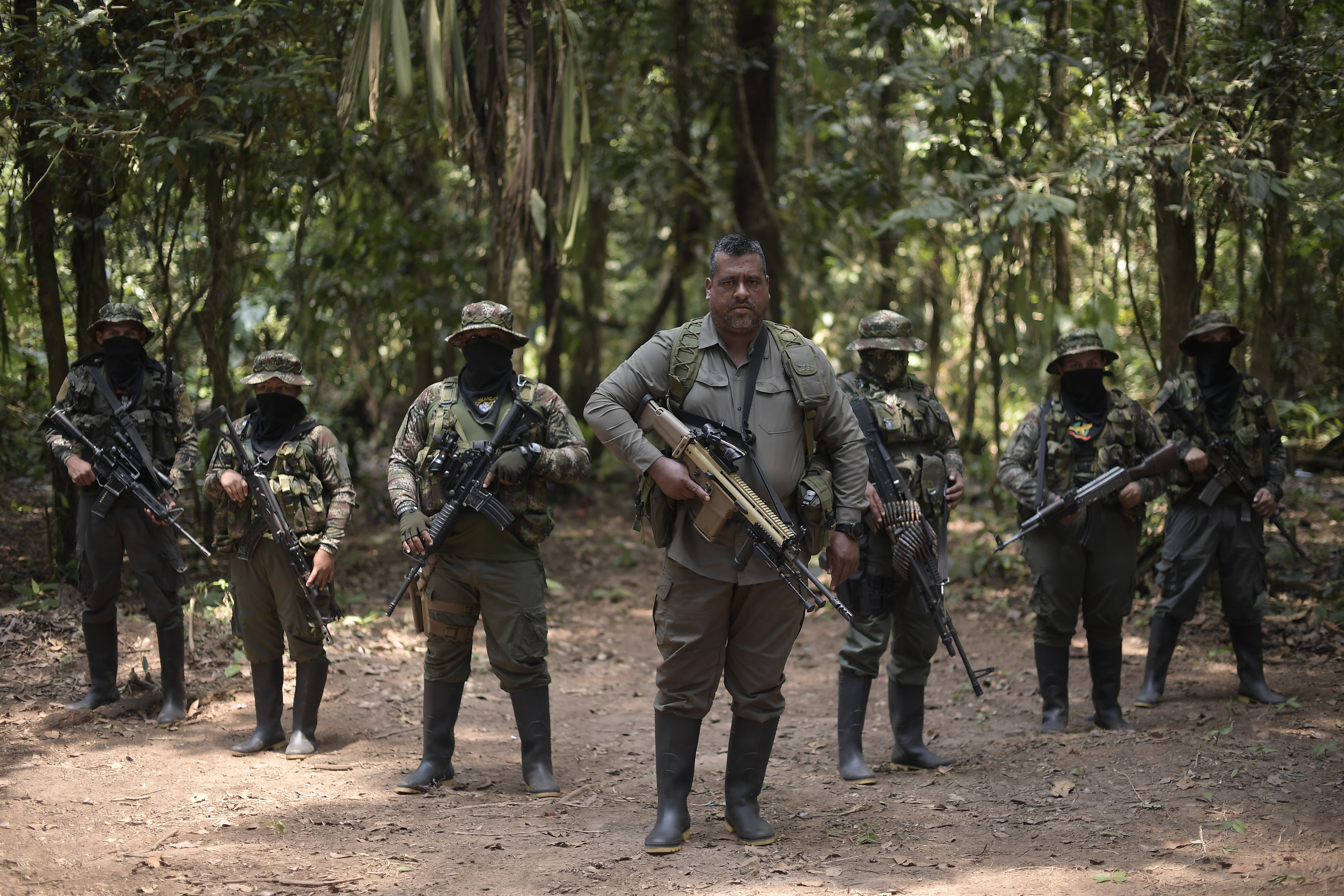 Así es como Comandos de Frontera, el grupo armado al mando de Araña, ha saqueado la Amazonía