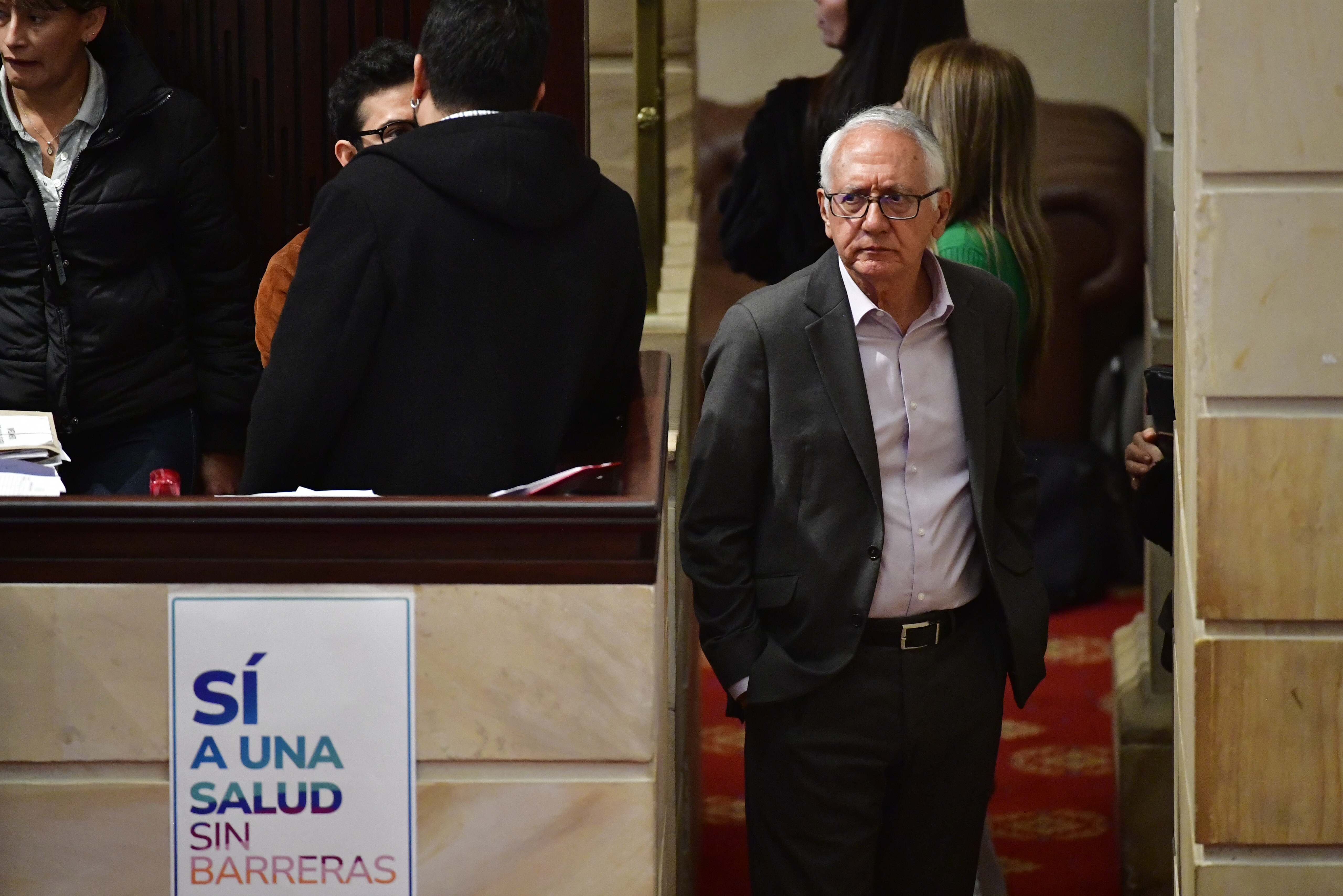 Gobernadores alertan por “estabilidad del sistema de salud” por deudas con hospitales