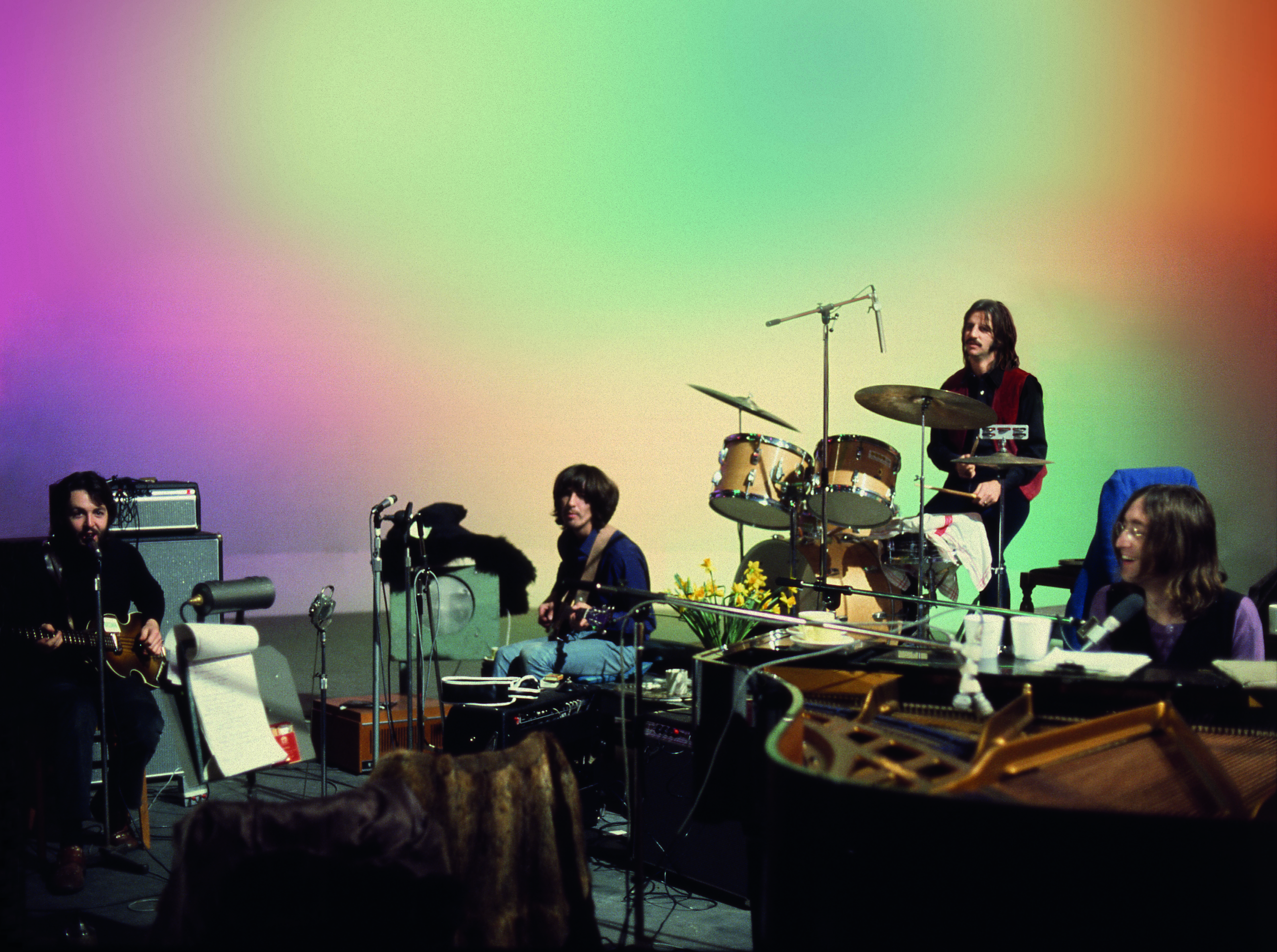 Músicos y actores homenajean a George Harrison en un vídeo de “My Sweet Lord”