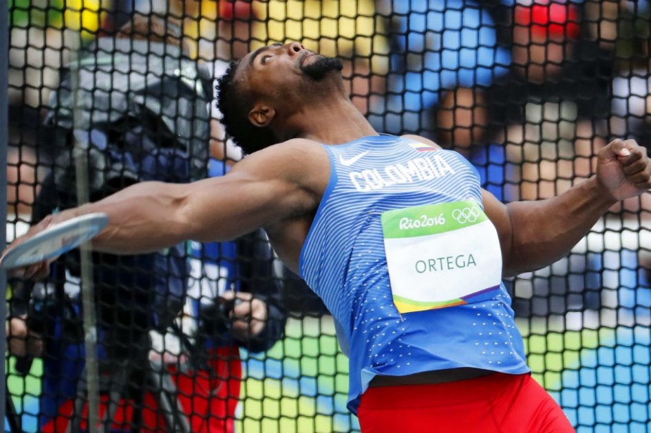 Mauricio Ortega durante el lanzamiento de disco en los Juegos Olímpicos de Río 2016. Foto: EFE