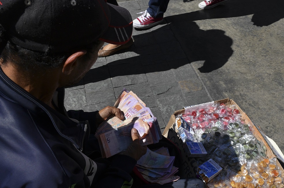 Primer aumento del salario mínimo en Venezuela en el año es de 300%