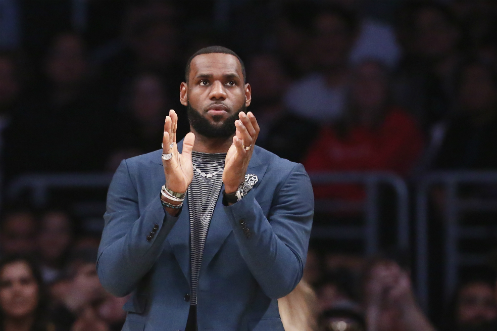 LeBron James volverá a entrenar la próxima semana