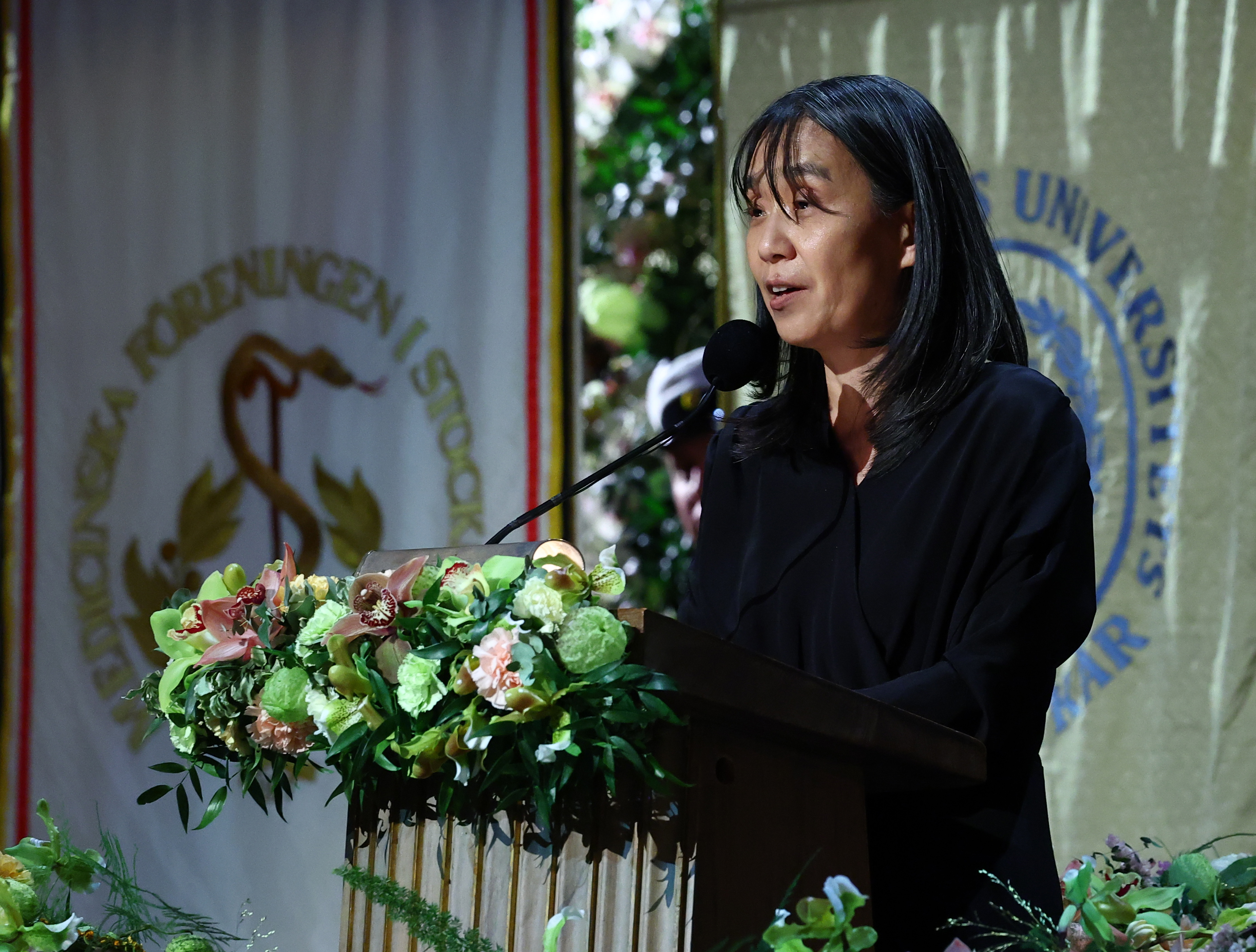 Stockholm (Sweden), 10/12/2024.- South Korean novelist Han Kang, winner of the Nobel Prize in literature, delivers a speech at the Nobel Prize banquet in Stockholm, Sweden, 10 December 2024. (Corea del Sur, Suecia, Estocolmo) EFE/EPA/YONHAP SOUTH KOREA OUT