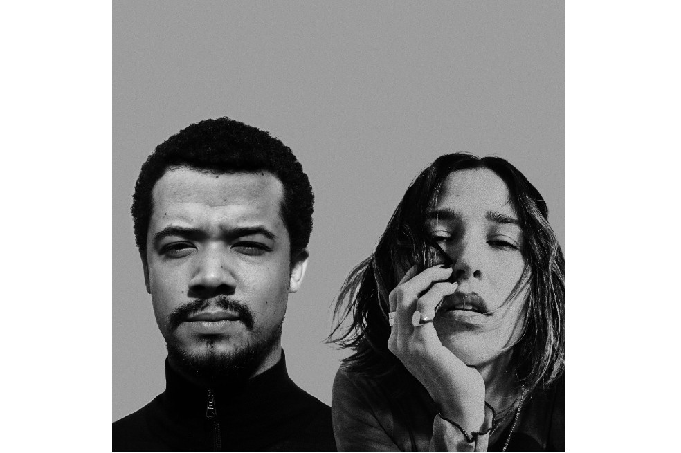 Raleigh Ritchie se une con la cantautora Elsa y Elmar para presentar “STFU”