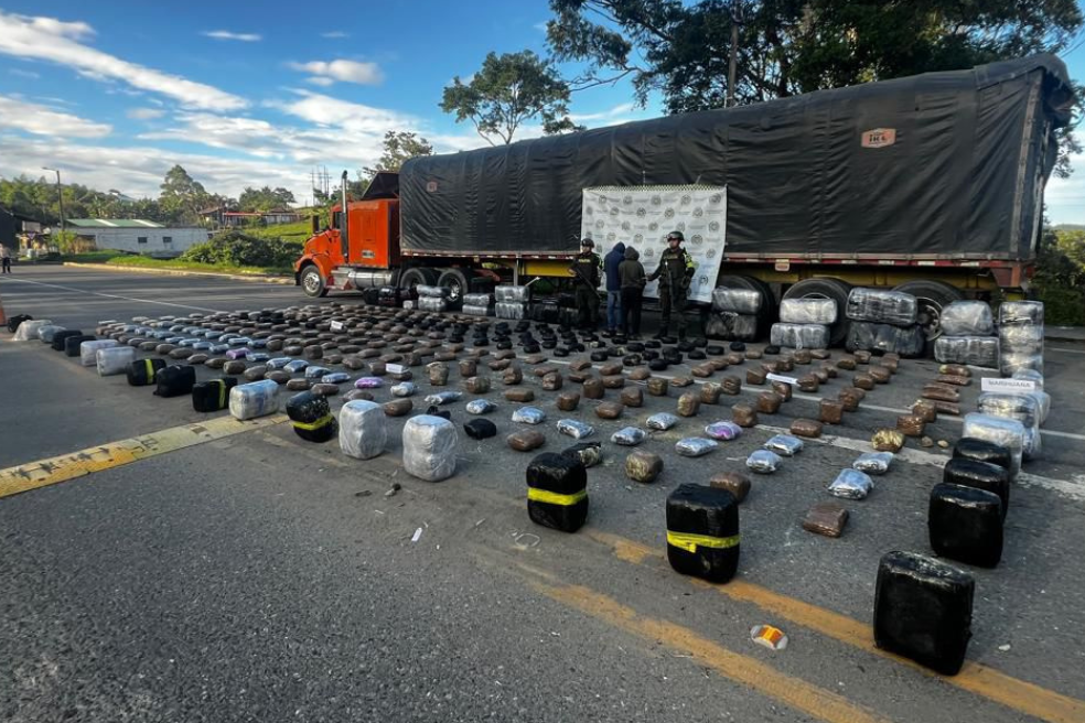 Incautan más de una tonelada de marihuana que sería enviada a Centroamérica