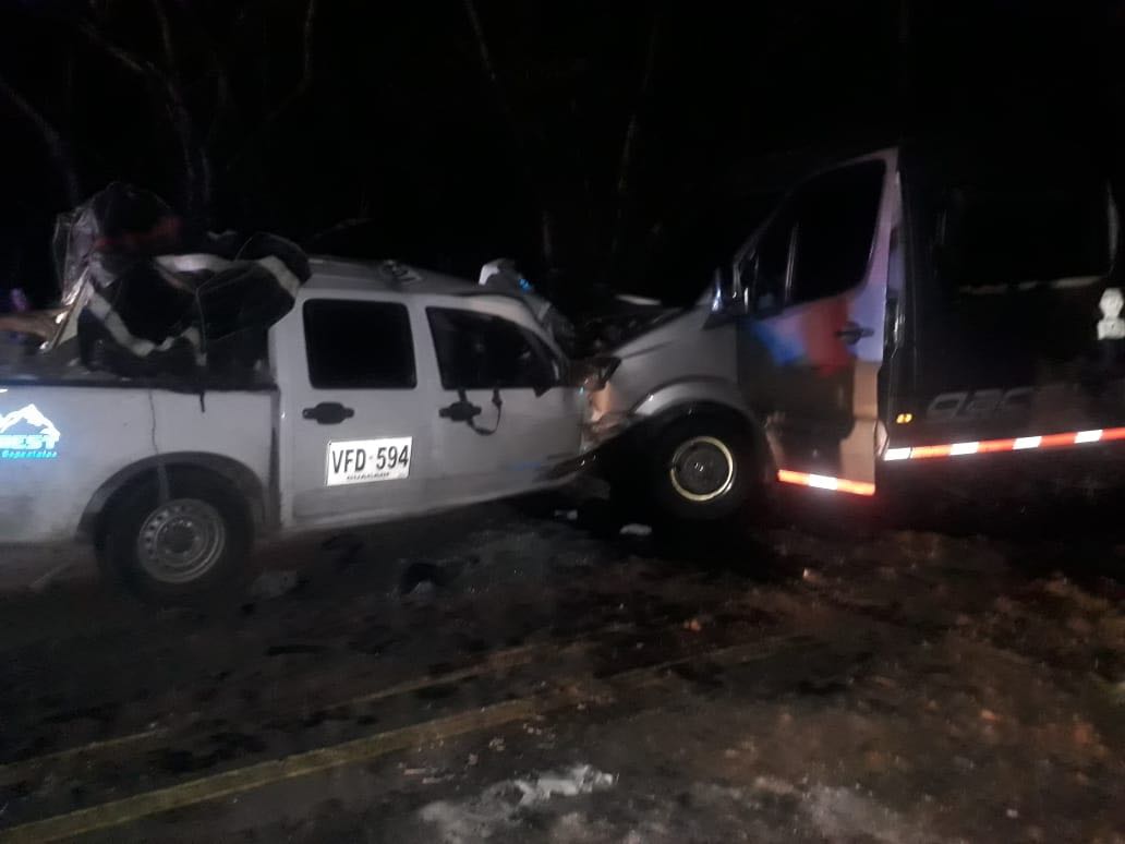 Una persona muerta y al menos 22 heridos tras accidente en la vía Dagua – Loboguerrero