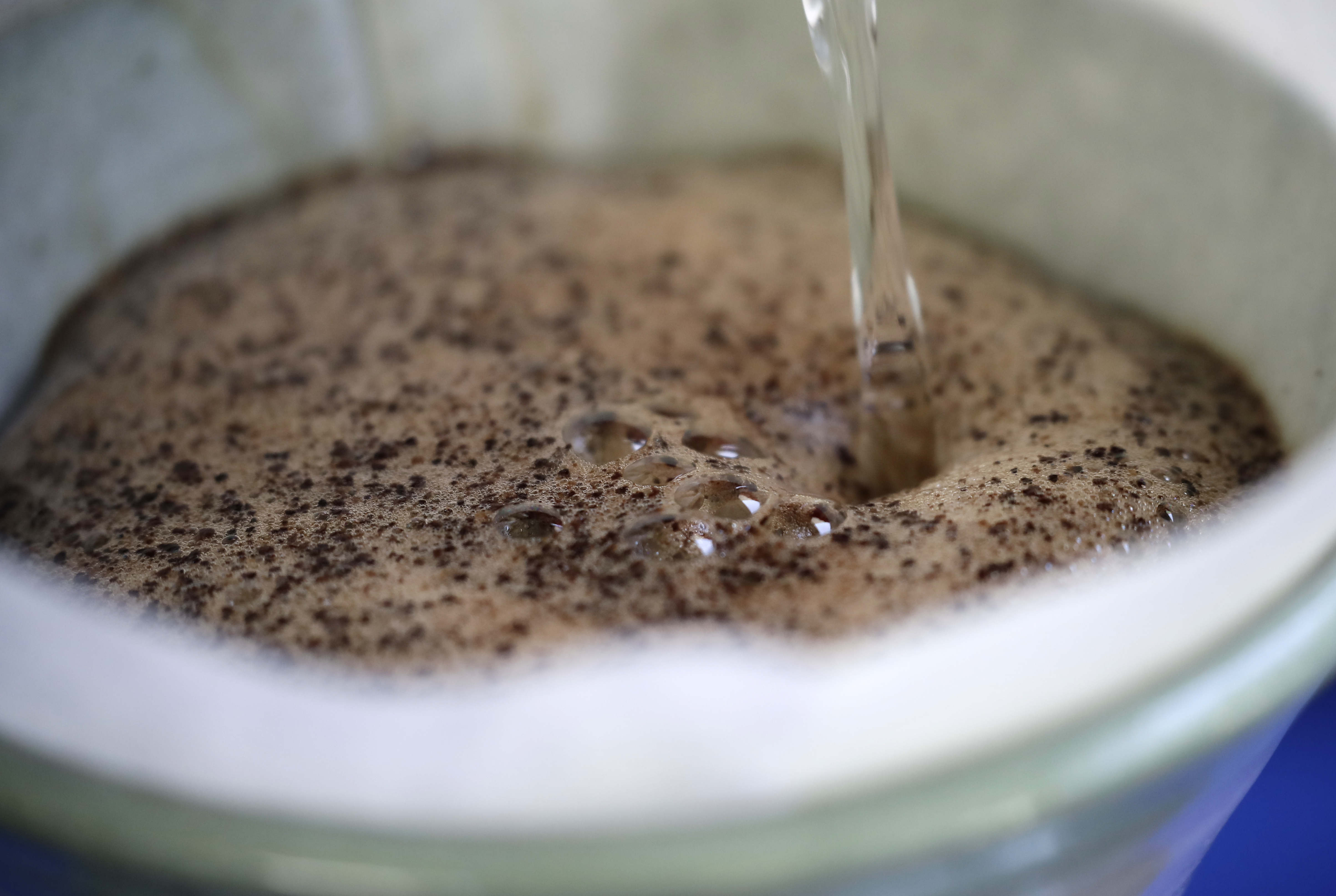 ¿Cuántas tazas de café se pueden tomar al día sin riesgo? Esto es lo nuevo que sabemos