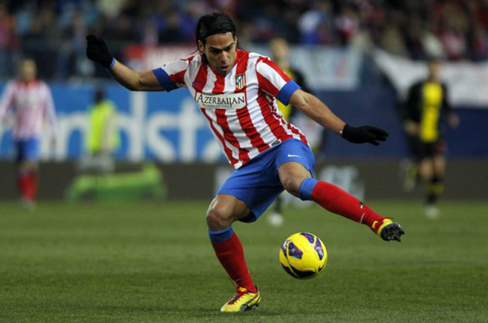 «Quédate Falcao, quédate», le corearon al colombiano los hinchas del Atlético