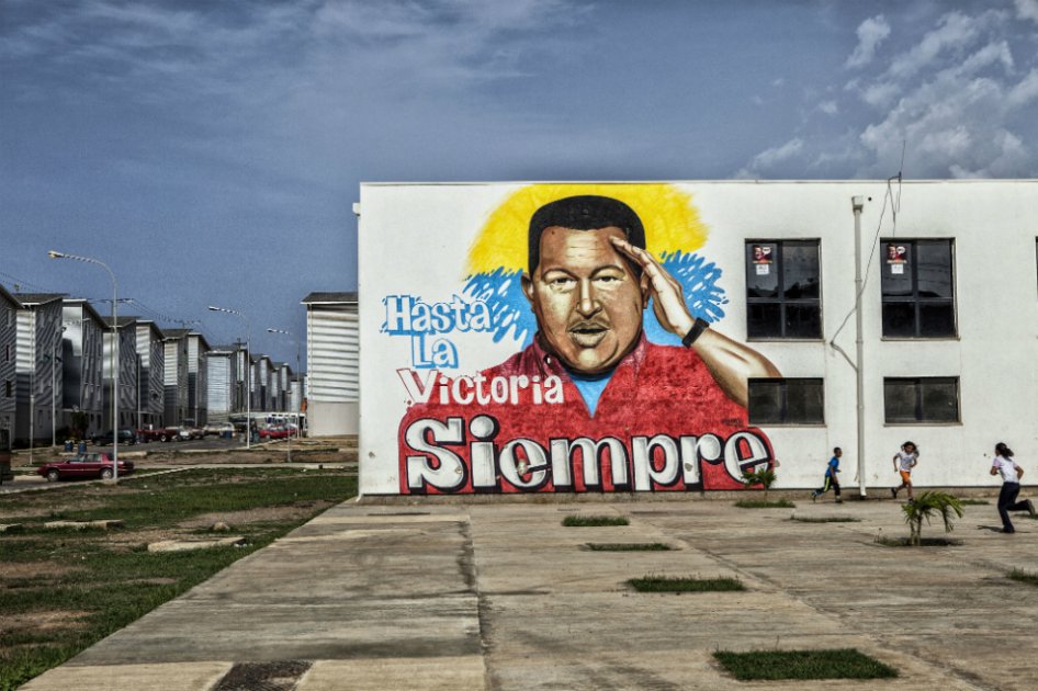 Cómo Chávez arruinó la economía más rica de América Latina