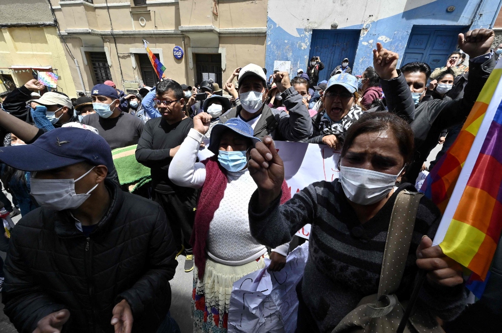 Piden 6 meses de detención para expresidenta de Bolivia “por riesgo de fuga”