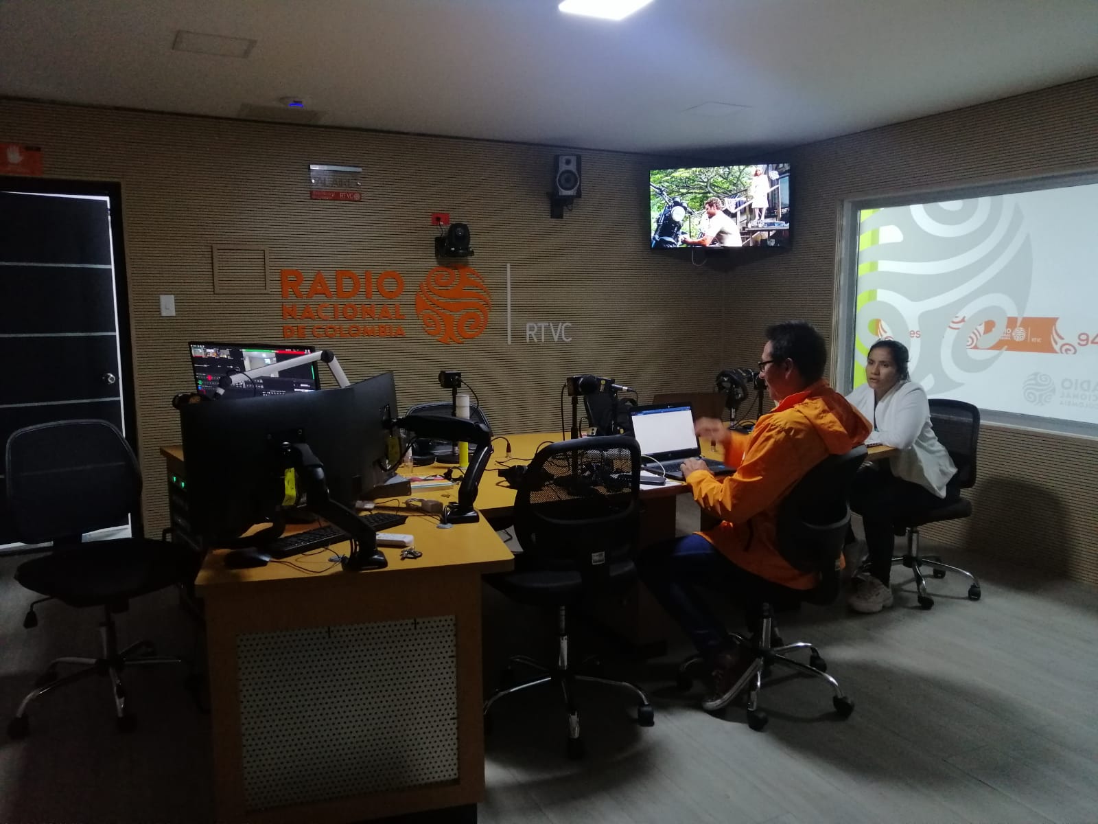 Defensoría del Pueblo pide reevaluar decisión de suspender las emisoras de paz