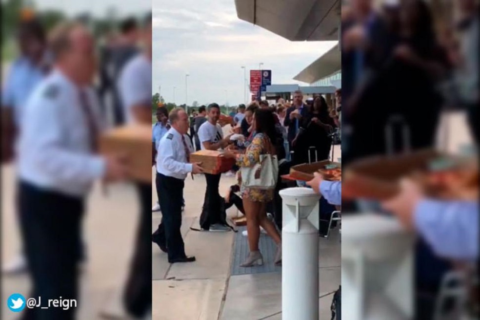 En video, un piloto compró pizzas a sus pasajeros para recompensar el retraso del vuelo