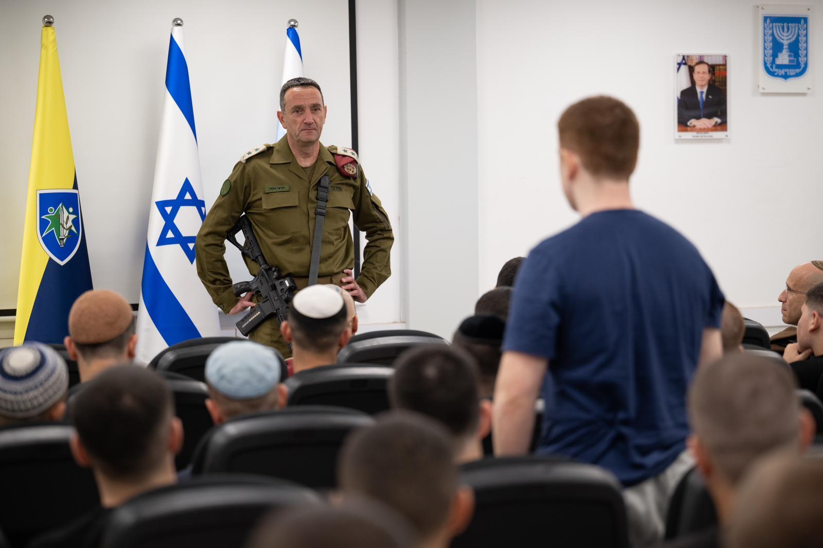 Jefe del Estado Mayor israelí renuncia y asume responsabilidad por el 7 de octubre