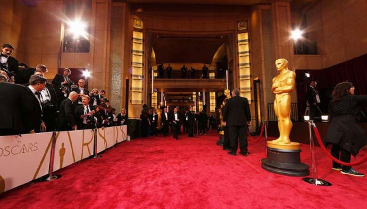 Entre las estrellas que participarán en la presentación de la gala estarán Antonio Banderas, Salma Hayek, Nicole Kidman, Glenn Close y Samuel L. Jackson.