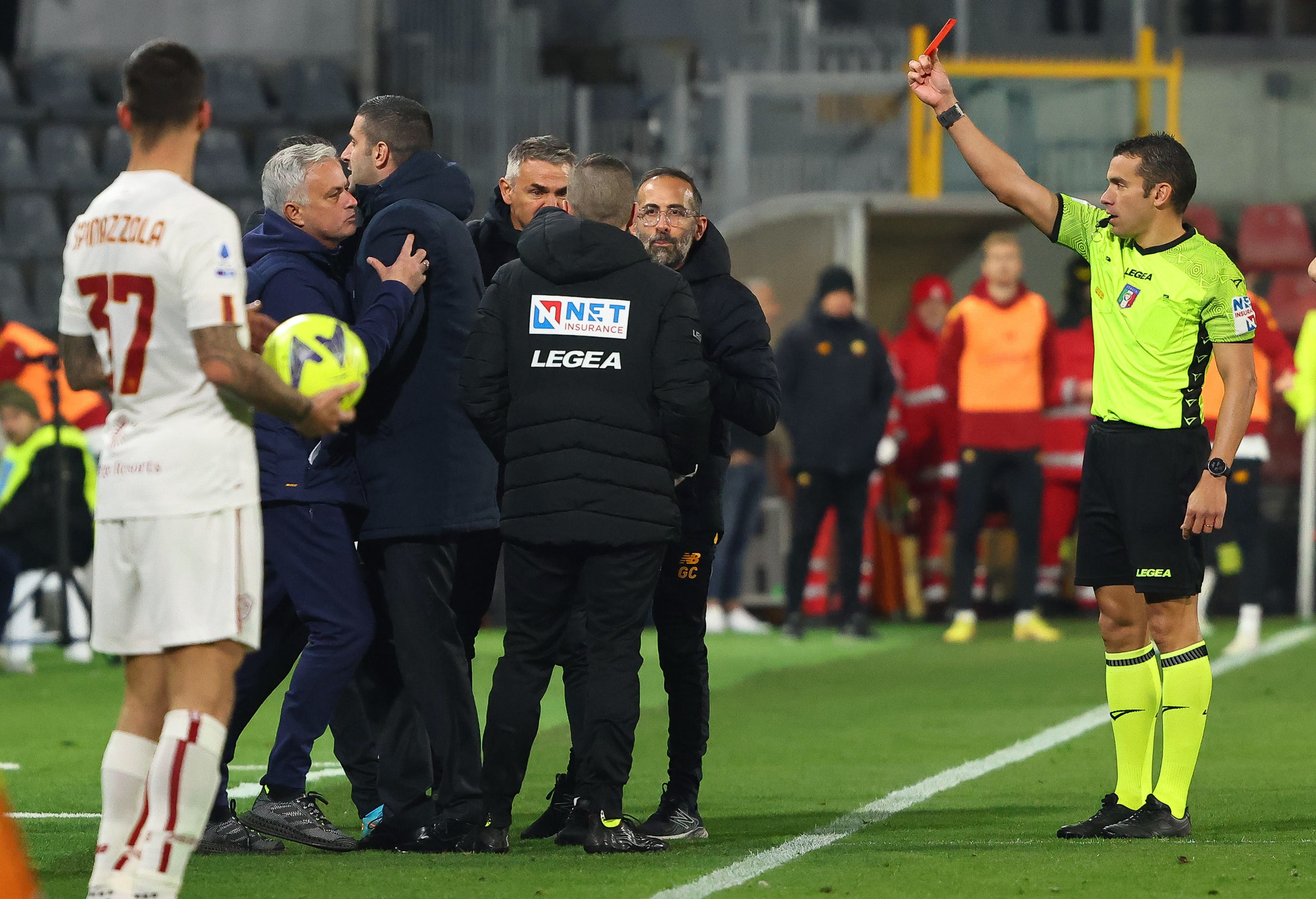 Mourinho, suspendido dos partidos por su expulsión ante Cremonese