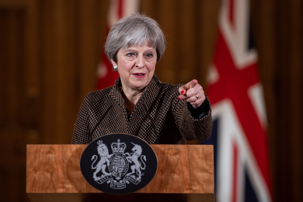 Aumenta tensión y no hay acuerdos entre May y líderes de la UE por brexit