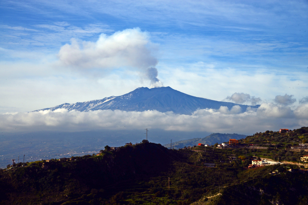 Diez heridos por erupción de uno de los cráteres del volcán Etna