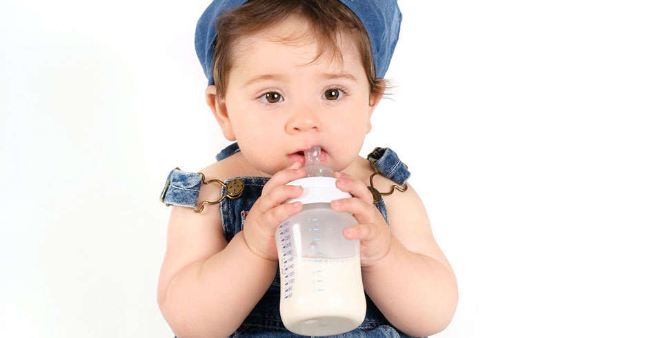 Los bebés que no toman leche materna son más obesos