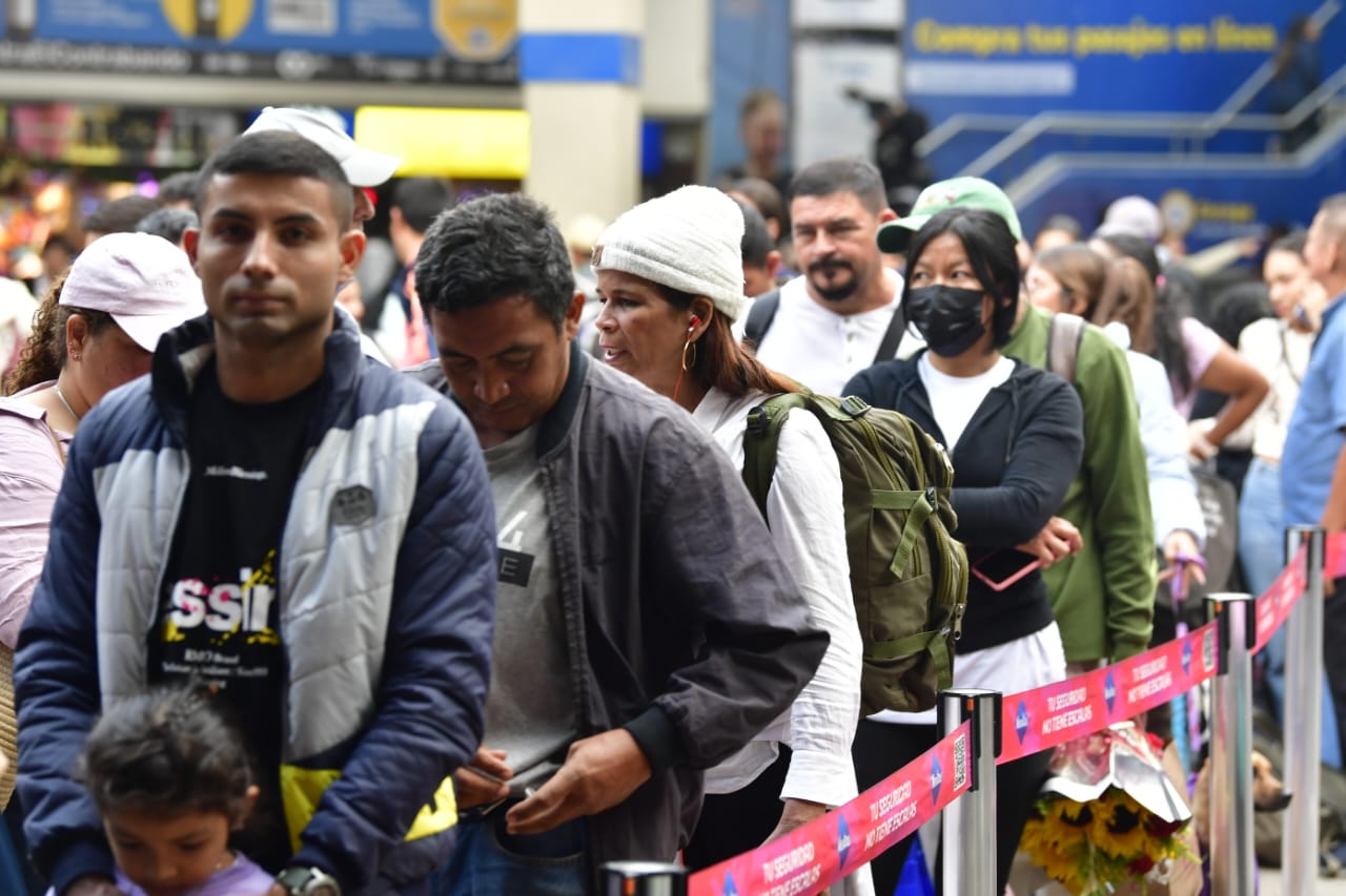 De acuerdo con información de la Terminal de Transporte de Bogotá, el número de viajeros durante esta época ha incrementado en un 17%, si se compara con el mismo periodo de 2022, año en el que se movilizaron 722.800.