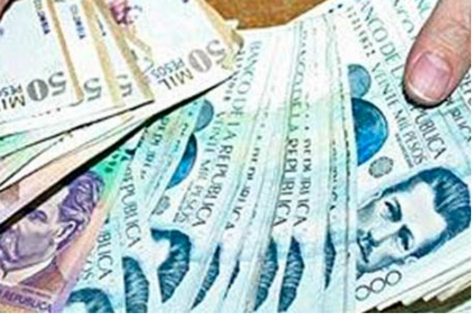 Gobierno evalúa nuevo gravamen a retiros en efectivo de altas cantidades de dinero