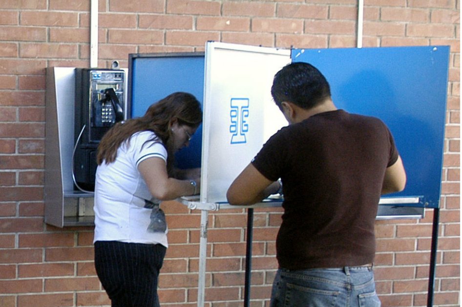 Prevén hasta 30% de abstención y votos nulos en comicios en Guatemala