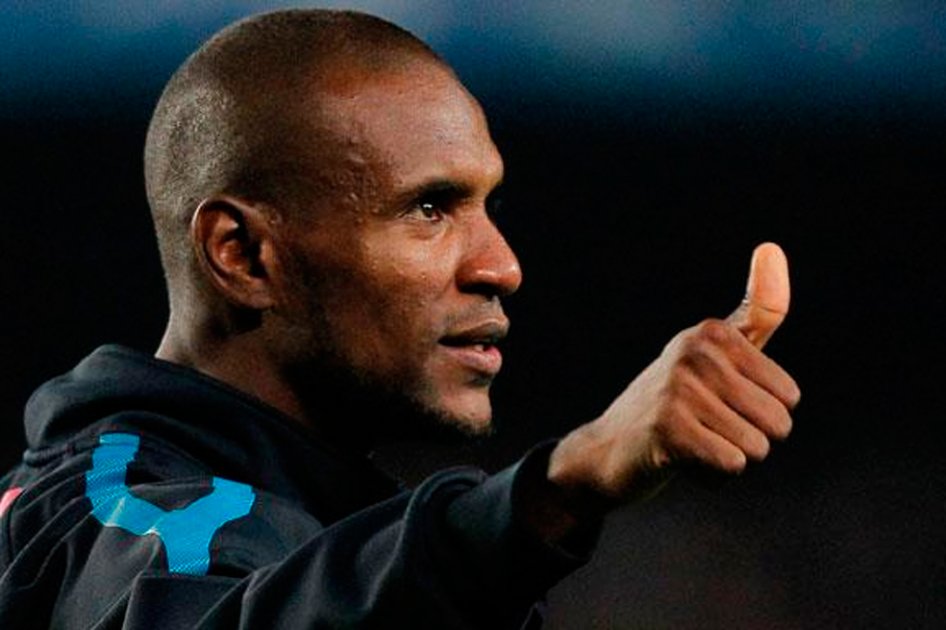 Francés Abidal recibe el alta médica para volver a jugar