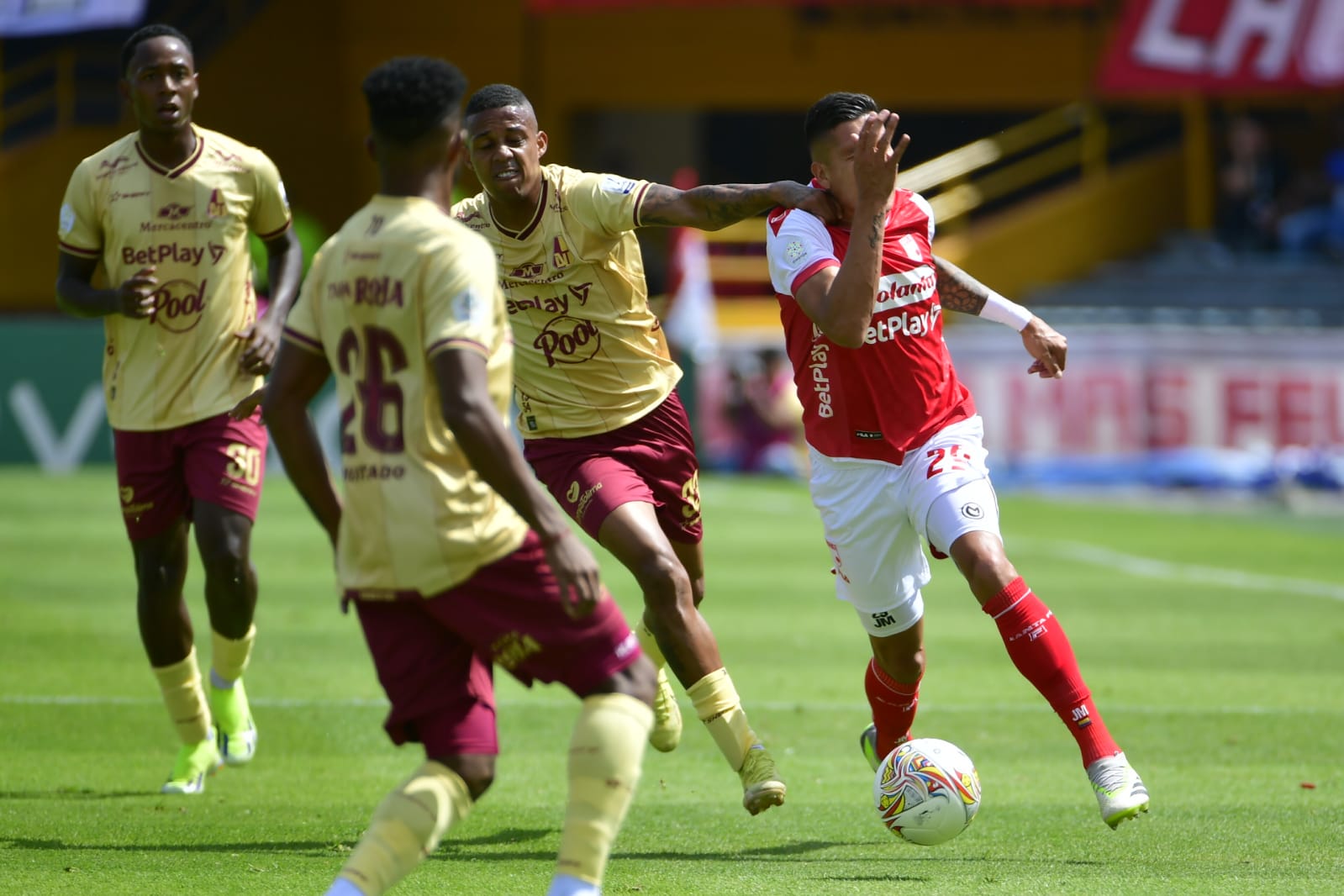 Santa Fe y Tolima se enfrentaban en duelo clave de la fecha 12 de la Liga BetPlay.
