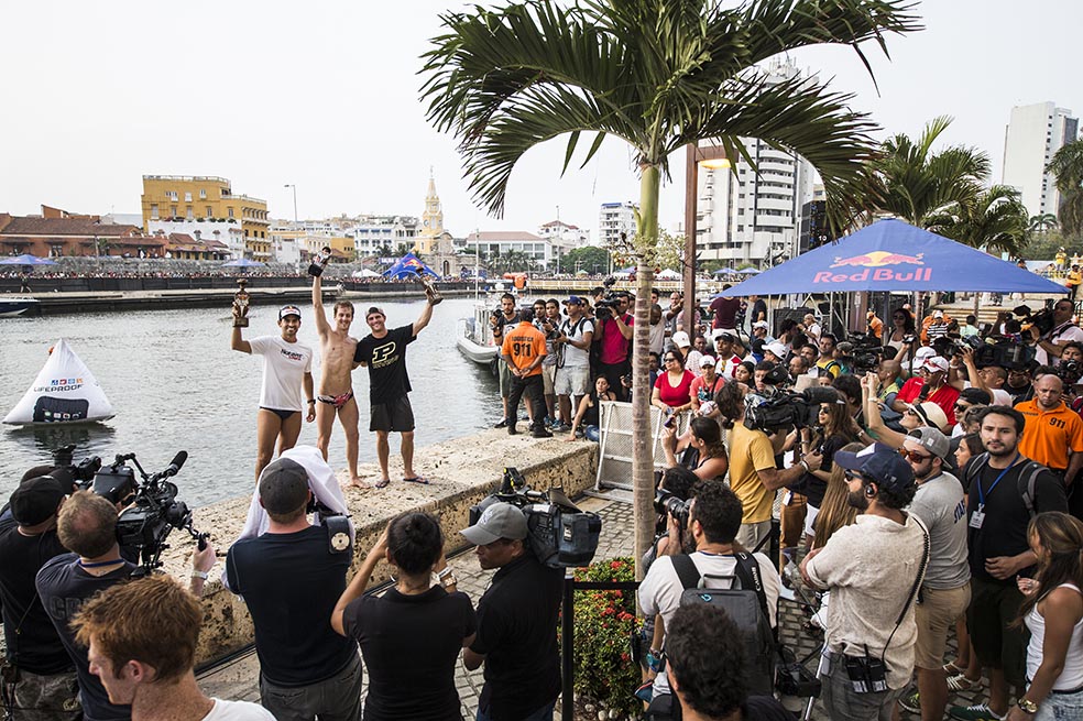Los tres ganadores de la primera válida del Red Bull Cliff Diving. / Redbull
